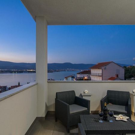 Apartments Pelja Trogir Ngoại thất bức ảnh