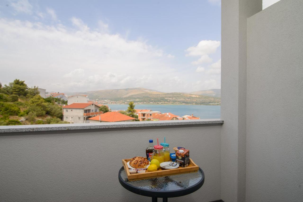 Apartments Pelja Trogir Ngoại thất bức ảnh