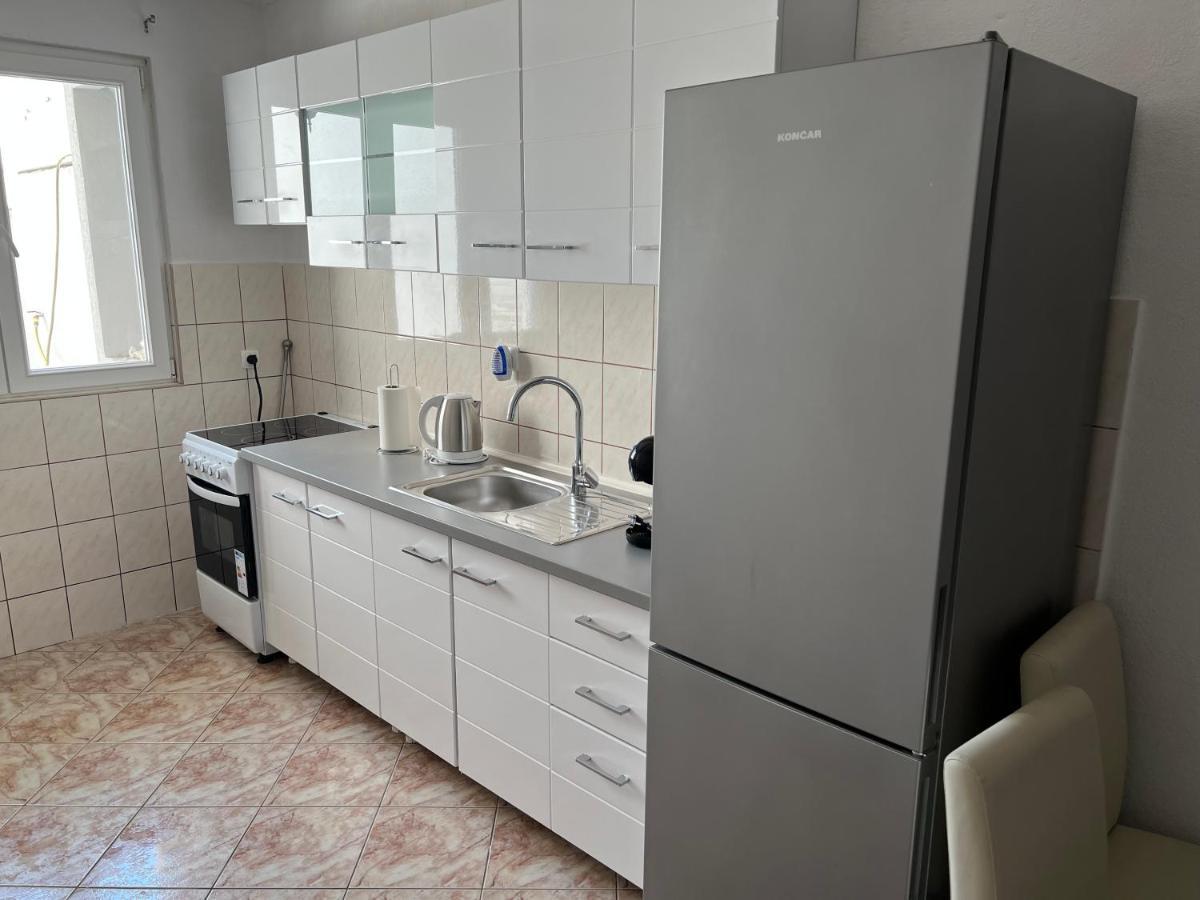 Apartments Pelja Trogir Ngoại thất bức ảnh